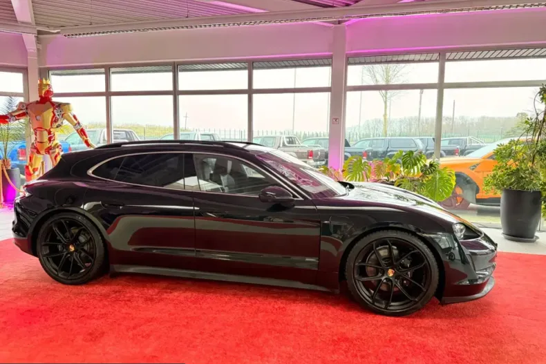 Porsche Taycan din 2023 cu 63.999 km - oferta POR211093 - foto 5