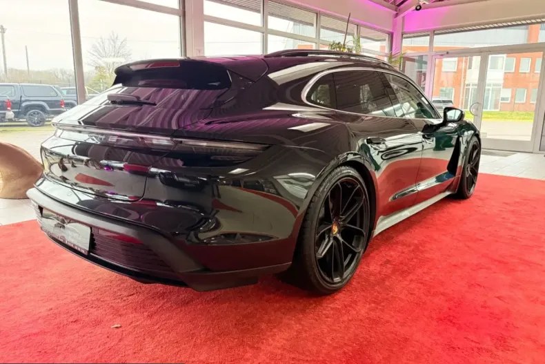 Porsche Taycan din 2023 cu 63.999 km - oferta POR211093 - foto 6
