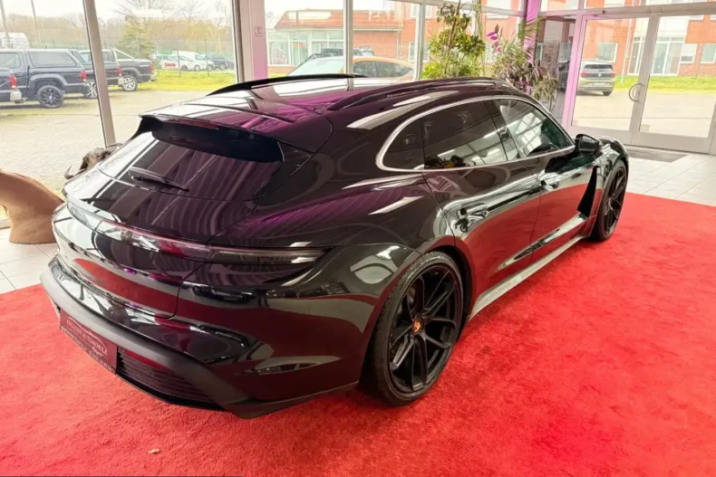 Porsche Taycan din 2023 cu 63.999 km - oferta POR211093 - foto 7