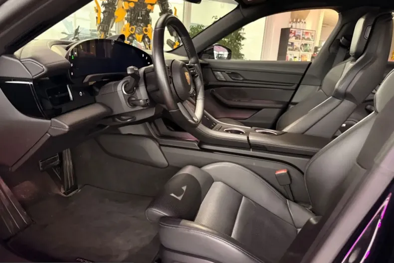 Porsche Taycan din 2023 cu 63.999 km - oferta POR211093 - foto 12
