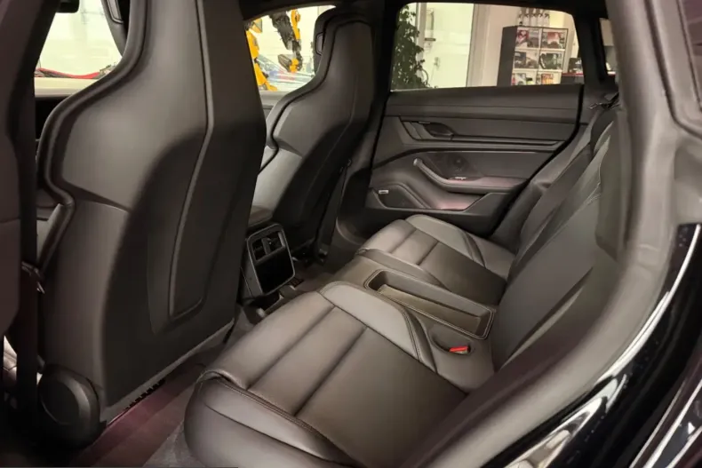 Porsche Taycan din 2023 cu 63.999 km - oferta POR211093 - foto 18