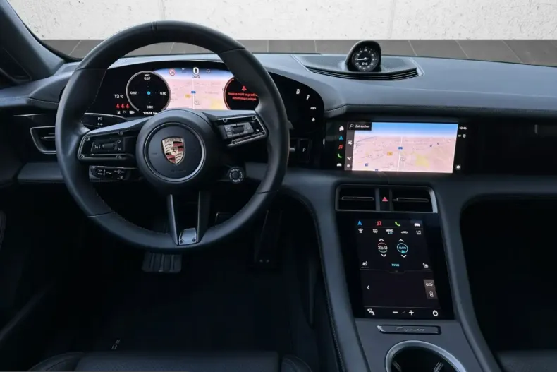 Porsche Taycan din 2024 cu 17.700 km - oferta POR211094 - foto 9