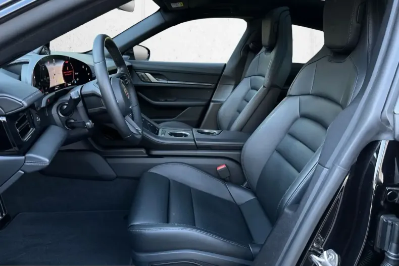 Porsche Taycan din 2024 cu 17.700 km - oferta POR211094 - foto 19