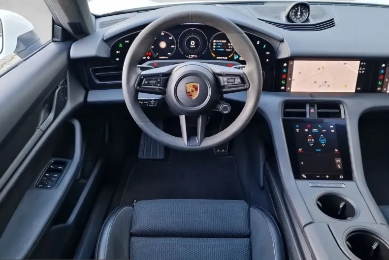 Porsche Taycan din 2022 cu 57.770 km - oferta POR211095 - foto 4