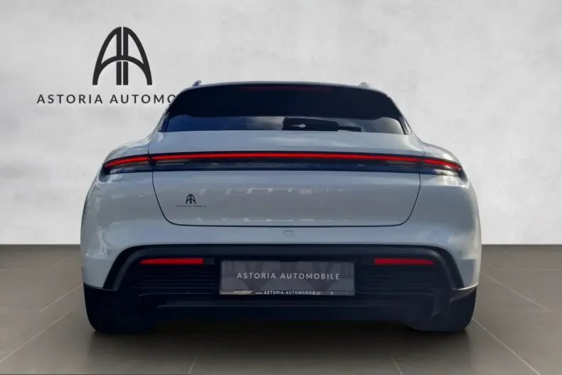 Porsche Taycan din 2022 cu 57.770 km - oferta POR211095 - foto 8