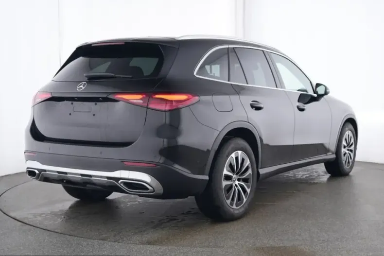 Mercedes-Benz GLC 220 (Clasa GLC) din 2024 cu 17.900 km - oferta MER211111 - foto 2