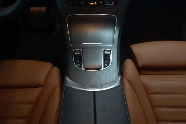 Mercedes-Benz GLC 300 (Clasa GLC) din 2022 cu 37.284 km - oferta MER211112 - foto 7