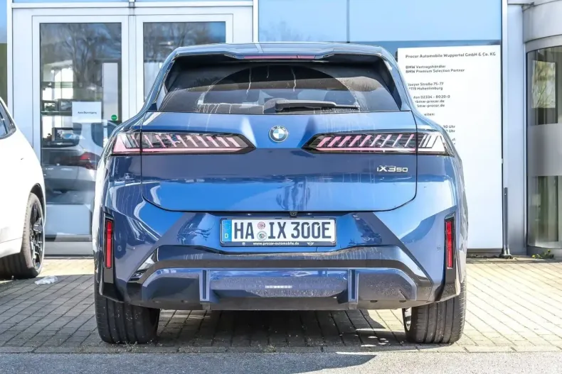 BMW iX3 (Seria X) din 2026 cu 9.900 km - oferta BMW211119 - foto 2