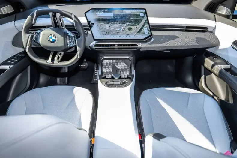 BMW iX3 (Seria X) din 2026 cu 9.900 km - oferta BMW211119 - foto 8