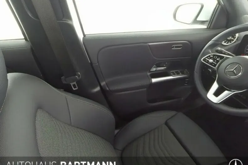 Mercedes-Benz EQA din 2023 cu 40.000 km - oferta MER211134 - foto 8