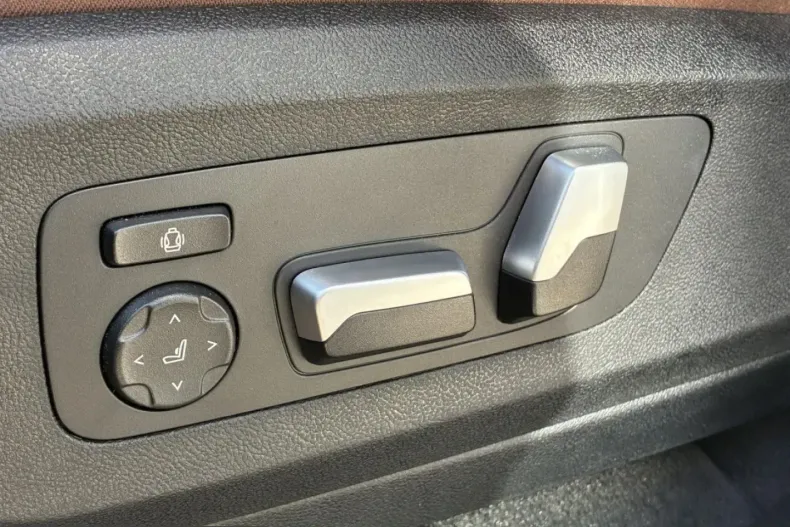 BMW X5 (Seria X) din 2025 cu 20.420 km - oferta BMW211137 - foto 13