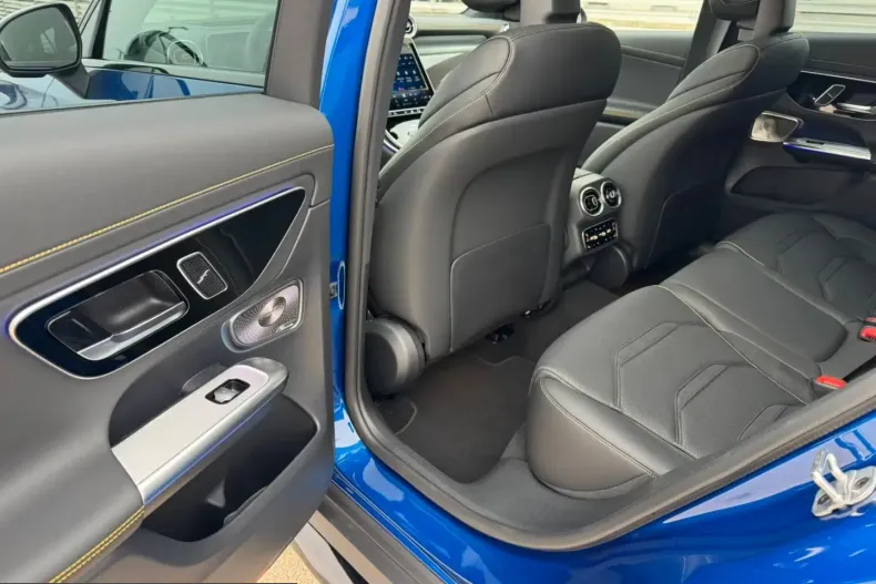 Mercedes-Benz GLC 43 AMG (Clasa GLC) din 2026 cu 190 km - oferta MER211151 - foto 12