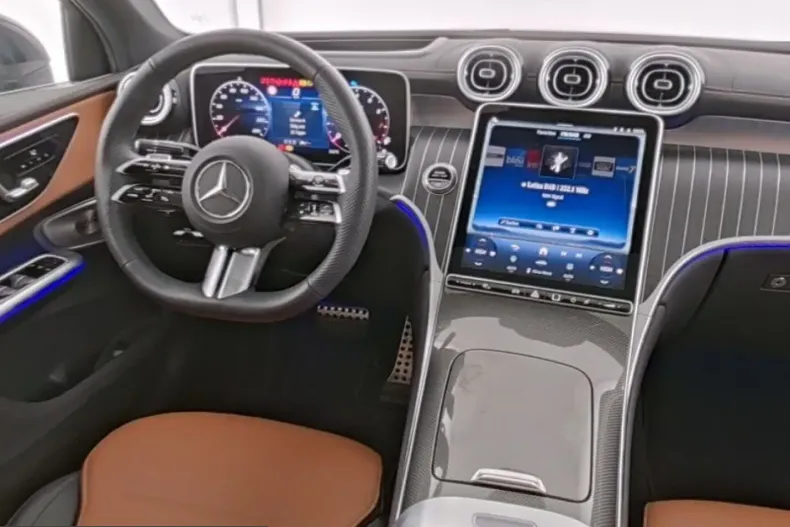 Mercedes-Benz GLC 300 (Clasa GLC) din 2025 cu 10.410 km - oferta MER211163 - foto 7