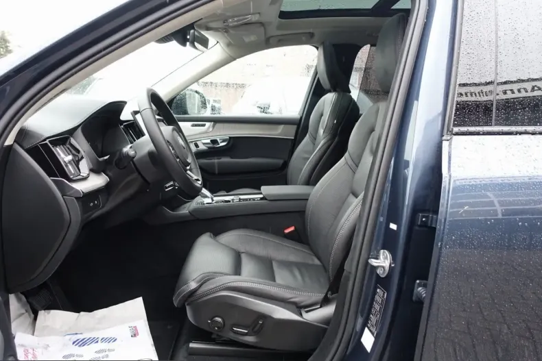 Volvo XC90 din 2025 cu 18.990 km - oferta VOL211174 - foto 7