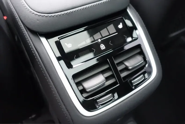 Volvo XC90 din 2025 cu 18.990 km - oferta VOL211174 - foto 18