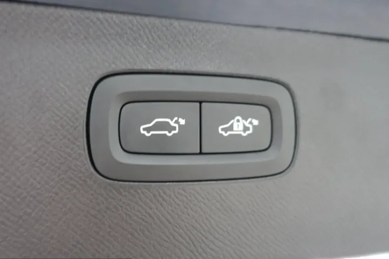 Volvo XC90 din 2025 cu 18.990 km - oferta VOL211174 - foto 25