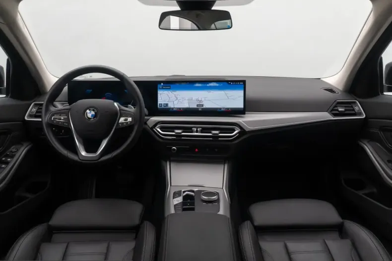BMW 330 (Seria 3) din 2022 cu 37.067 km - oferta BMW211187 - foto 38