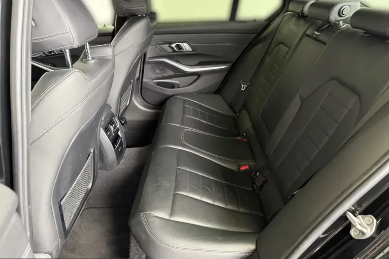 BMW 320 (Seria 3) din 2022 cu 74.400 km - oferta BMW211190 - foto 16