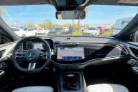 Mercedes-Benz E 200 (Clasa E) din 2024 cu 24.333 km - oferta MER211193 - foto 11