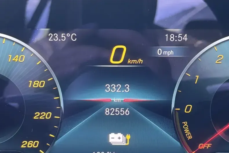 Mercedes-Benz E 300 (Clasa E) din 2021 cu 102.000 km - oferta MER211198 - foto 9