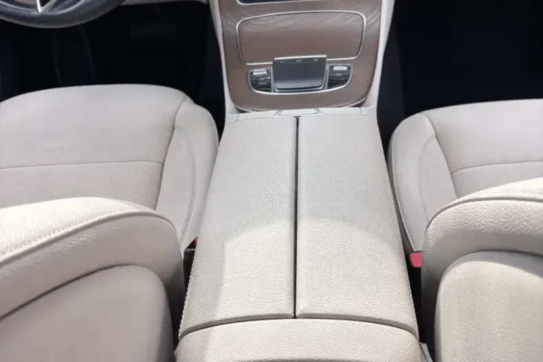 Mercedes-Benz E 300 (Clasa E) din 2021 cu 102.000 km - oferta MER211198 - foto 16