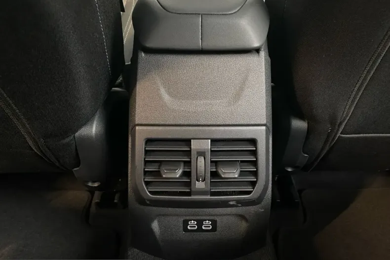 BMW 120i (Seria 1) din 2025 cu 8.400 km - oferta BMW211218 - foto 13