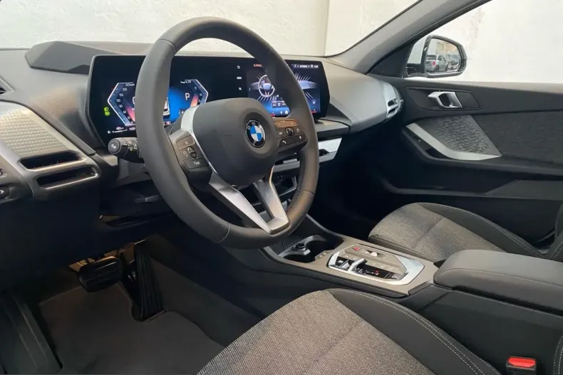 BMW 120i (Seria 1) din 2025 cu 8.400 km - oferta BMW211218 - foto 15