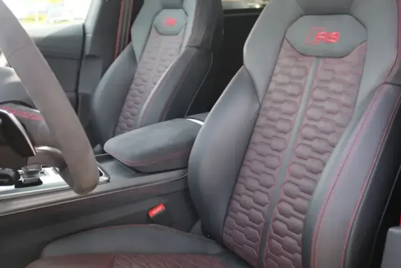 Audi RSQ8 din 2025 cu 9.990 km - oferta AUD211221 - foto 9