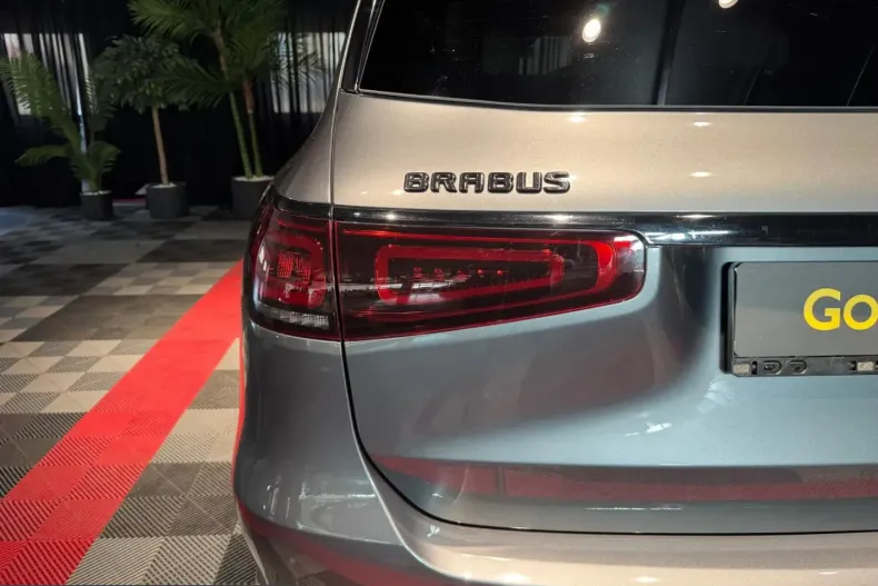Mercedes-Benz GLS 63 (Clasa GLS) din 2024 cu 21.555 km - oferta MER211228 - foto 48