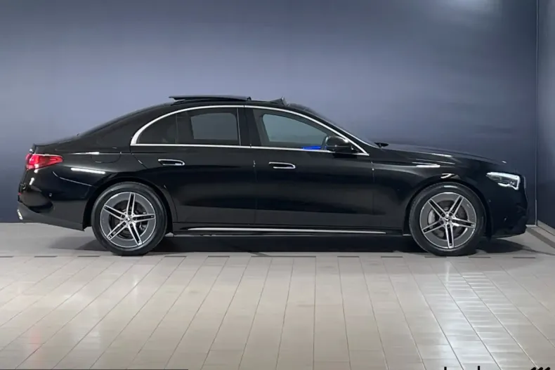 Mercedes-Benz E 450 (Clasa E) din 2023 cu 18.654 km - oferta MER211235 - foto 4