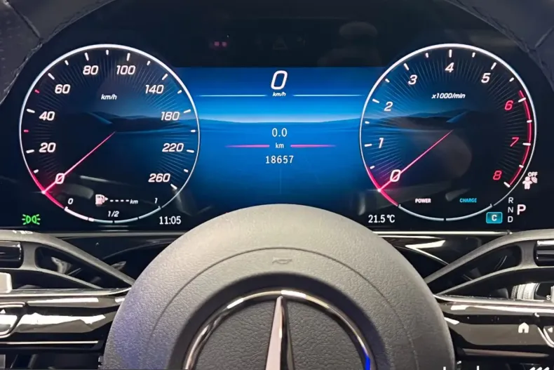 Mercedes-Benz E 450 (Clasa E) din 2023 cu 18.654 km - oferta MER211235 - foto 21