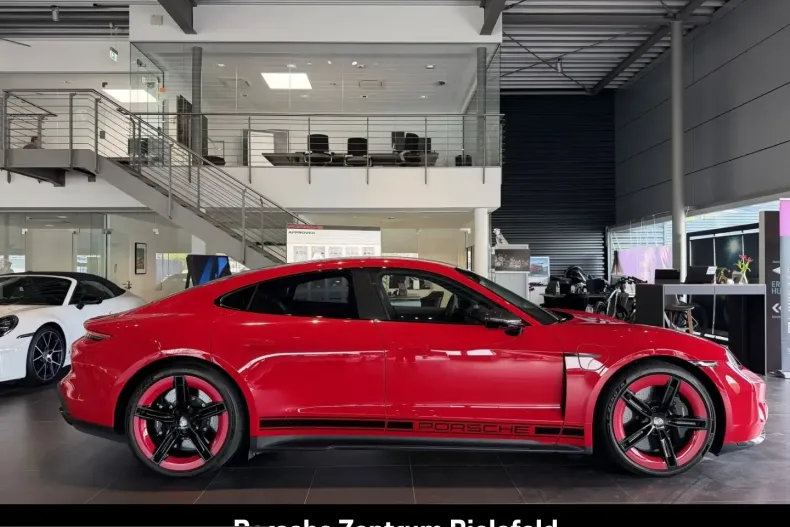 Porsche Taycan din 2024 cu 2.921 km - oferta POR211238 - foto 8