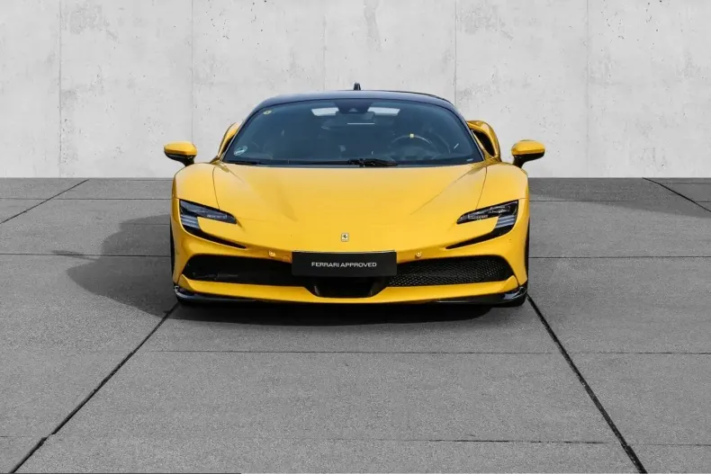 Ferrari SF90 din 2023 cu 7.999 km - oferta FER211242 - foto 9