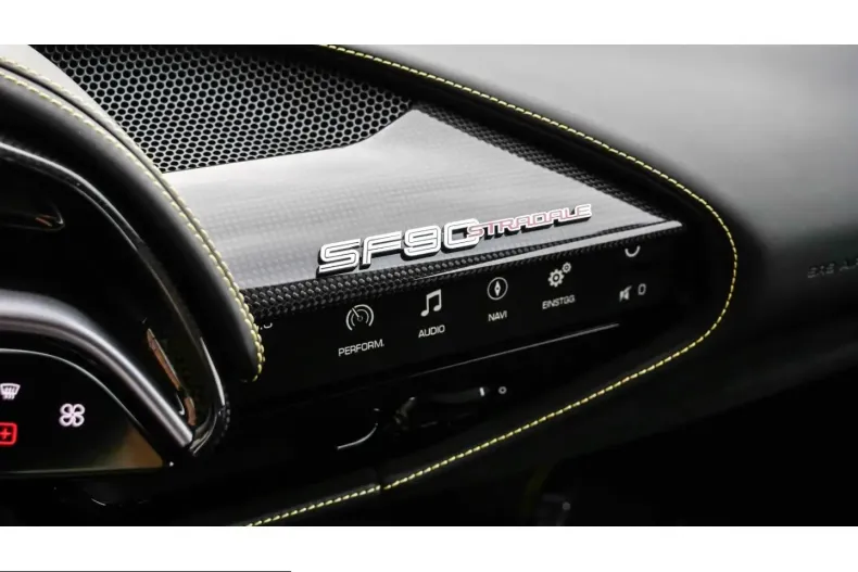 Ferrari SF90 din 2023 cu 7.999 km - oferta FER211242 - foto 26