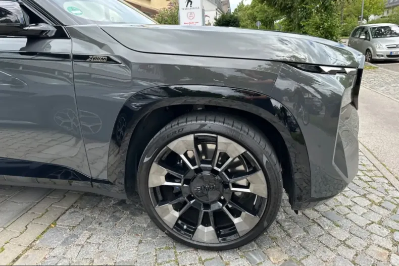 BMW XM (Seria X) din 2023 cu 7.000 km - oferta BMW211245 - foto 38