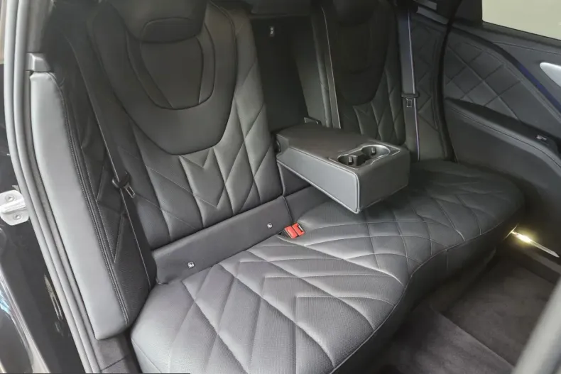 BMW XM (Seria X) din 2025 cu 12.800 km - oferta BMW211246 - foto 30