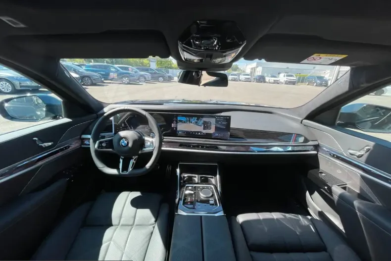 BMW 740 (Seria 7) din 2025 cu 8.500 km - oferta BMW211250 - foto 2