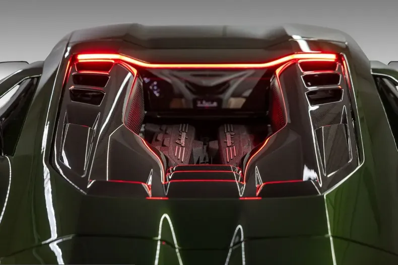 Lamborghini Revuelto din 2025 cu 3.150 km - oferta LAM211253 - foto 8
