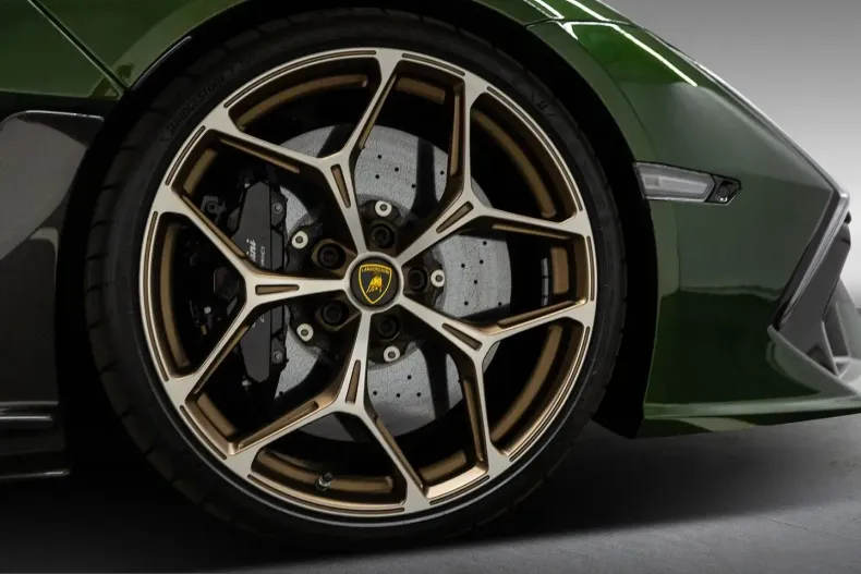 Lamborghini Revuelto din 2025 cu 3.150 km - oferta LAM211253 - foto 9