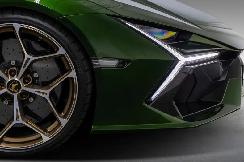 Lamborghini Revuelto din 2025 cu 3.150 km - oferta LAM211253 - foto 14