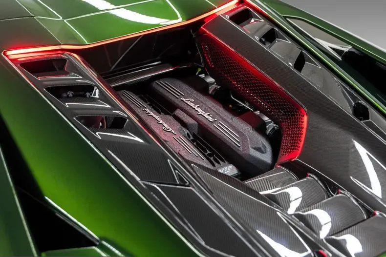 Lamborghini Revuelto din 2025 cu 3.150 km - oferta LAM211253 - foto 16