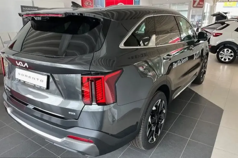 Kia Sorento din 2024 cu 11.500 km - oferta KIA211254 - foto 4