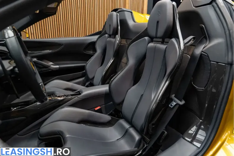 Ferrari SF90 din 2023 cu 3.195 km - oferta FER211257 - foto 9