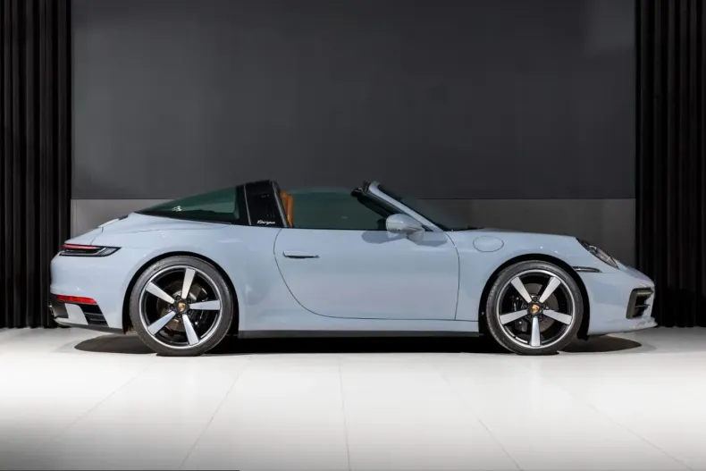 Porsche 992 din 2023 cu 14.000 km - oferta POR211259 - foto 2