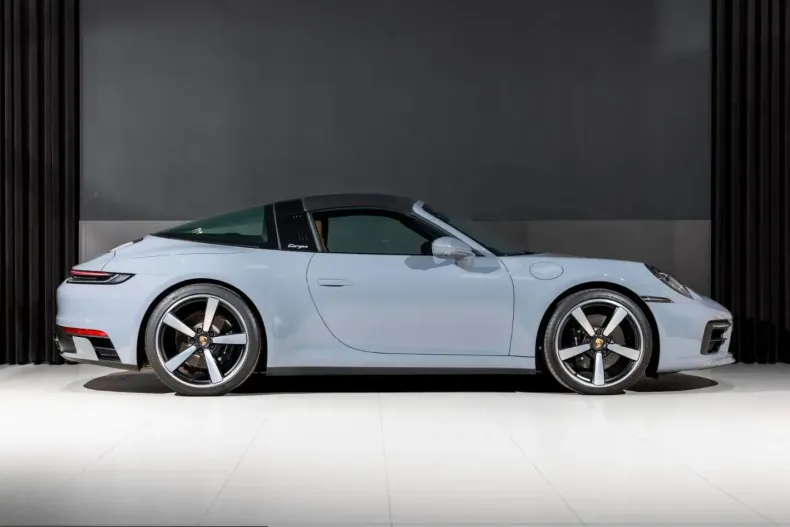 Porsche 992 din 2023 cu 14.000 km - oferta POR211259 - foto 3