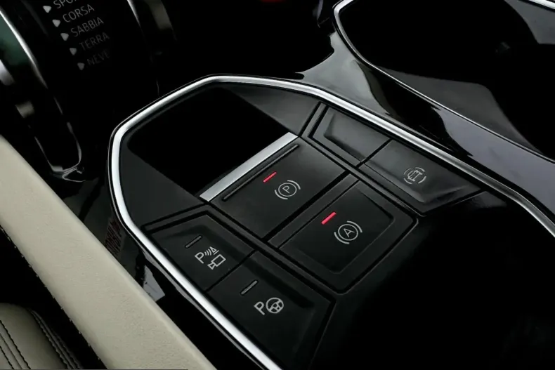 Lamborghini Urus din 2021 cu 27.760 km - oferta LAM211267 - foto 25