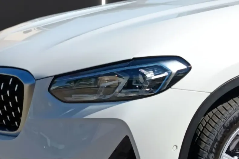 BMW X4 (Seria X) din 2024 cu 12.491 km - oferta BMW211272 - foto 8