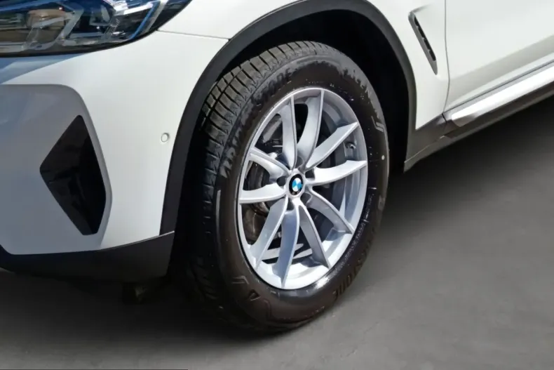 BMW X4 (Seria X) din 2024 cu 12.491 km - oferta BMW211272 - foto 9