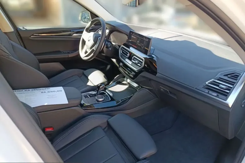 BMW X4 (Seria X) din 2024 cu 12.491 km - oferta BMW211272 - foto 25
