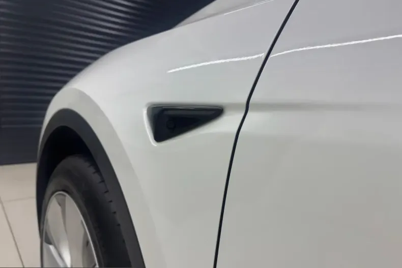 Tesla Model Y din 2023 cu 69.980 km - oferta TES211277 - foto 6